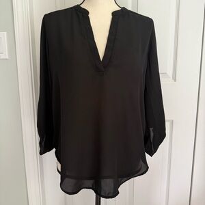 Lush Black Relaxed V-Neck long sleeve flowy blouse size medium